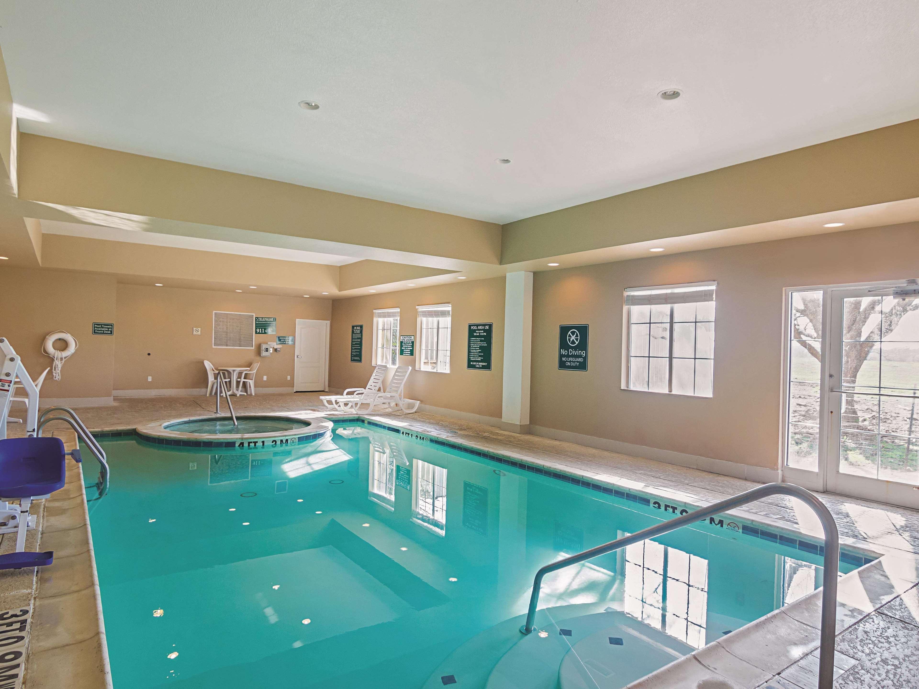 La Quinta By Wyndham Lindale Hotell Eksteriør bilde